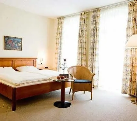 Отель Akzent Land- & Golf-hotel Gut Deinster Muhle Deinste